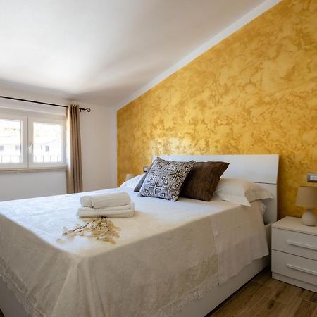 Cadoni Guest House Bosa Kültér fotó