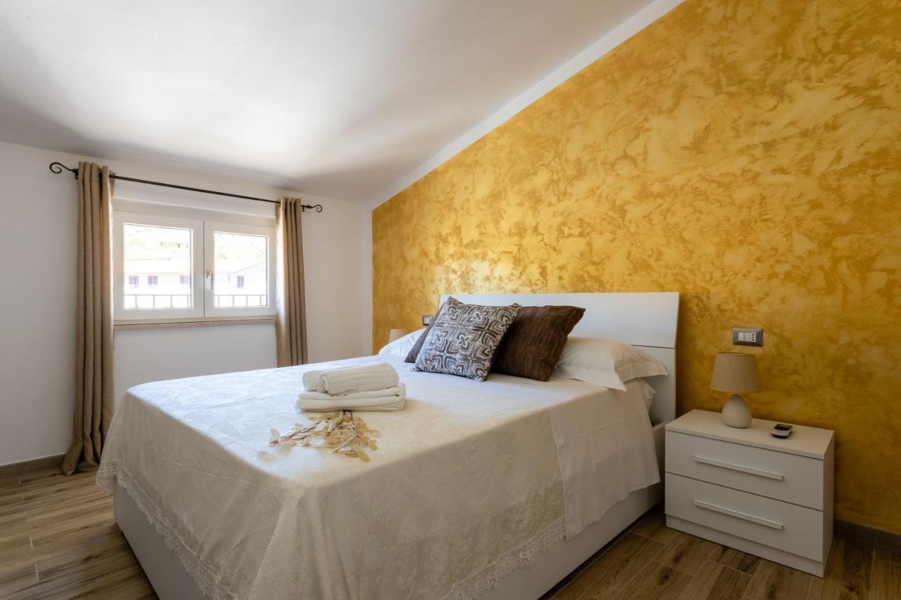 Cadoni Guest House Bosa Kültér fotó